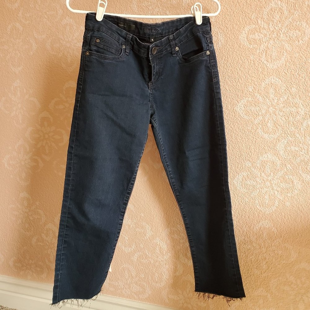 Ankle cut jeans